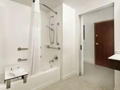 Hampton Reading/wyomissing 3* Wyomissing